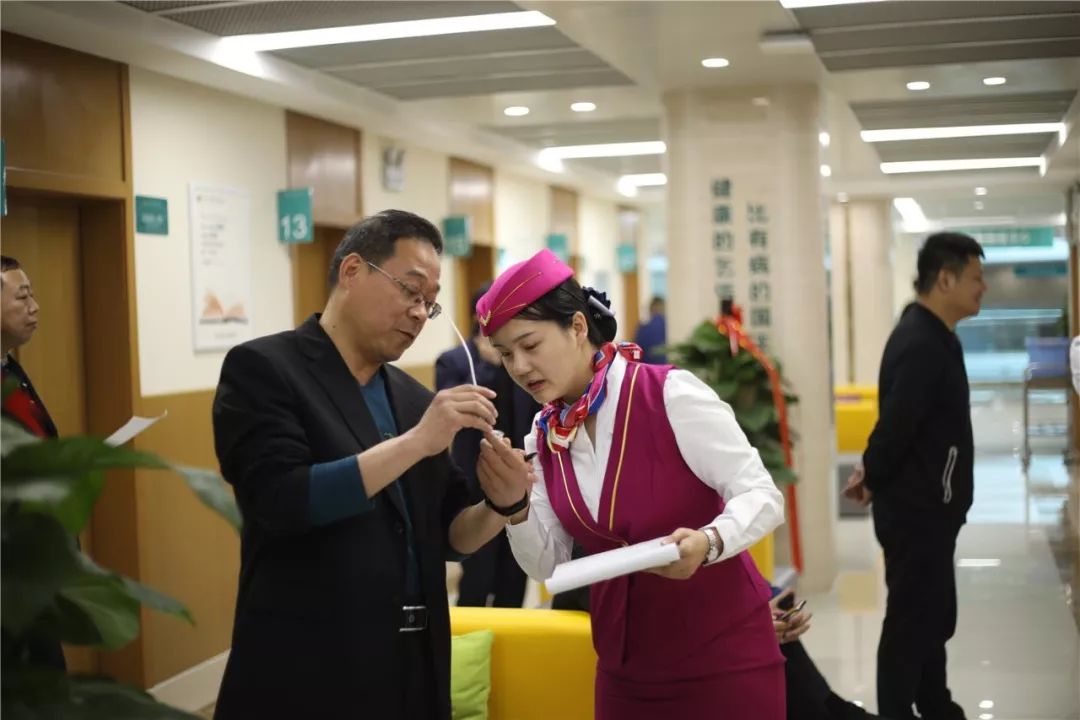 扬州24小时套医保卡(北京医保卡使用指南)